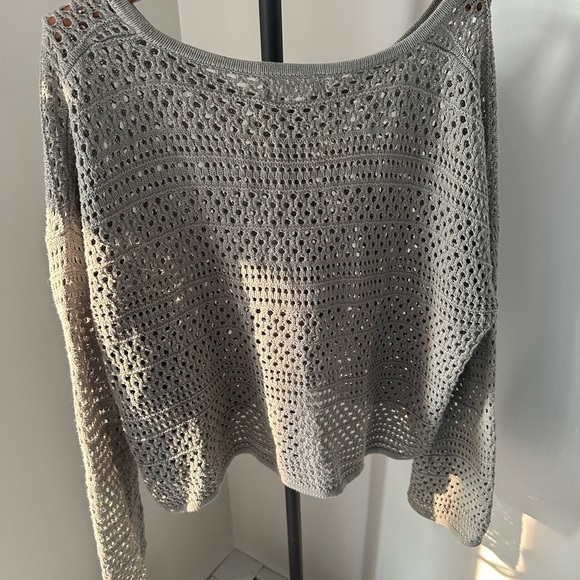 Anthropology Moon & Madison Light Gray Knit Top - Picture 7 of 9